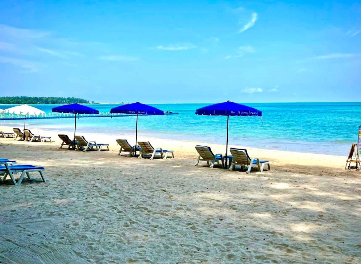 Ao Thong Beach Resort Bang Sak Bagian luar foto