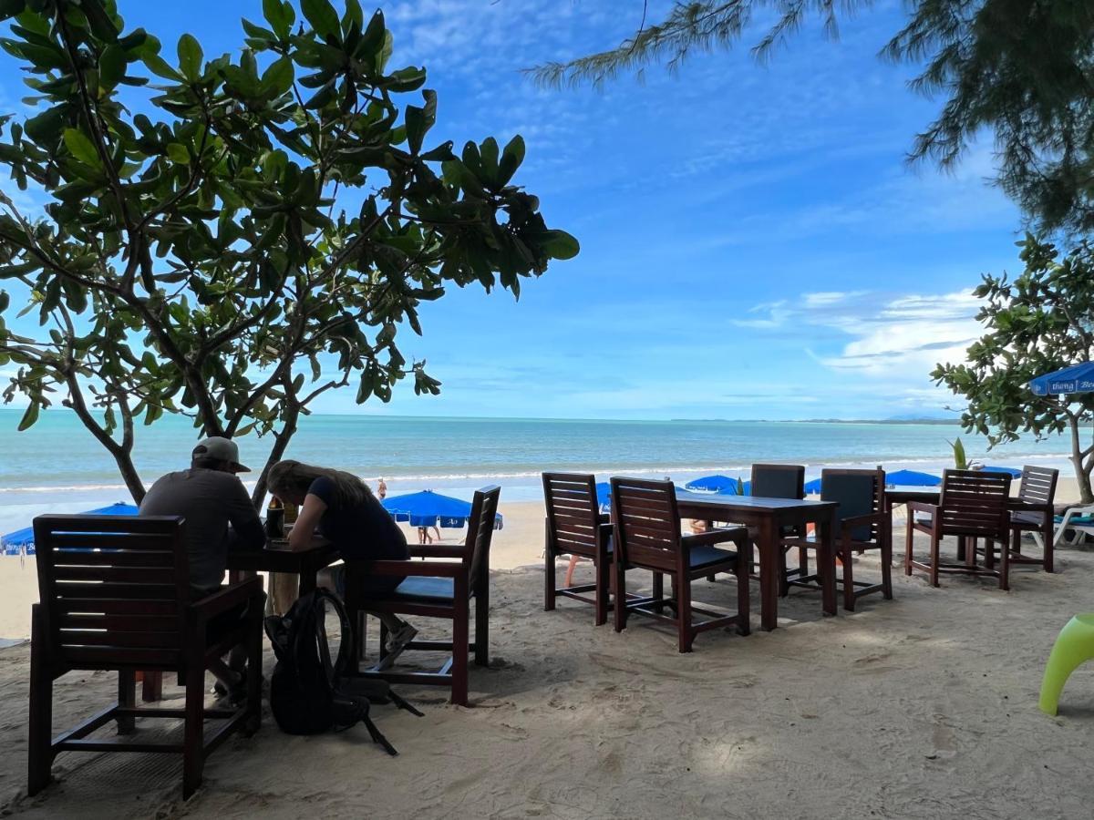 Ao Thong Beach Resort Bang Sak Bagian luar foto